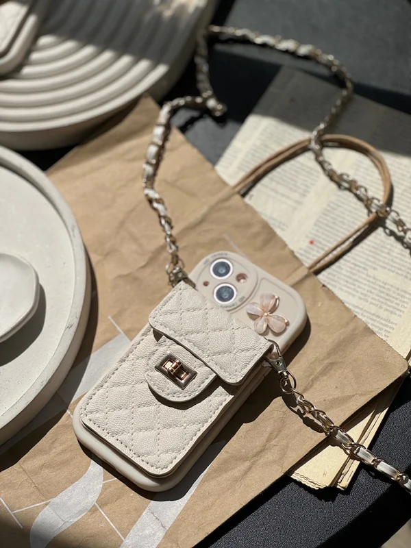 Jakarta frame with a long shell butterfly strap