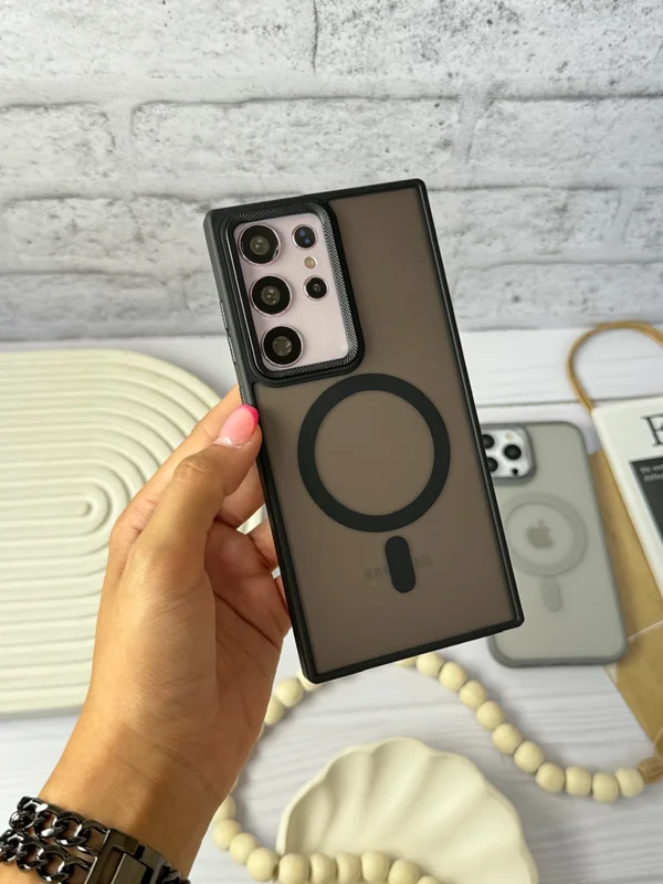 Matte Mag Safe carbon case for iPhone 16Promax