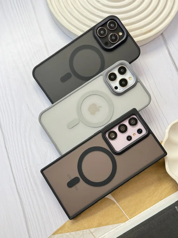 Matte Mag Safe carbon case for iPhone 16Promax