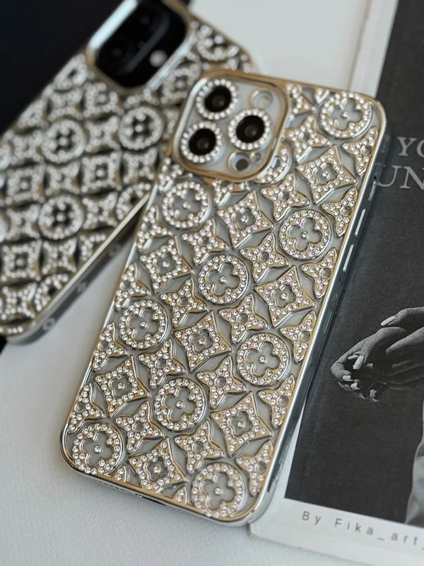 Luxury Diamond Pattern Phone Case with Rhinestones for iPhone 16 ProMax phone