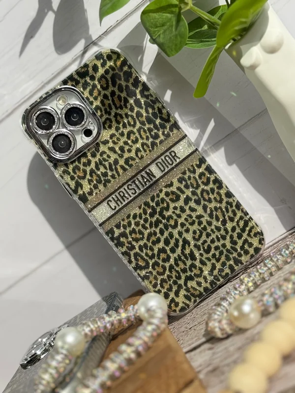 Leopard iPhone case with pendant