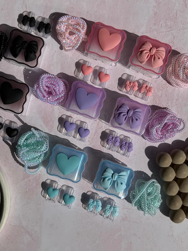 Samsung 25W Charger Cover with Cute Heart & Bow Design