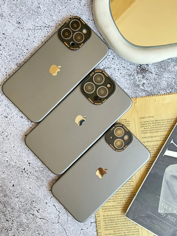 Stylish gray case Focus Pixel iPhone 13 phone