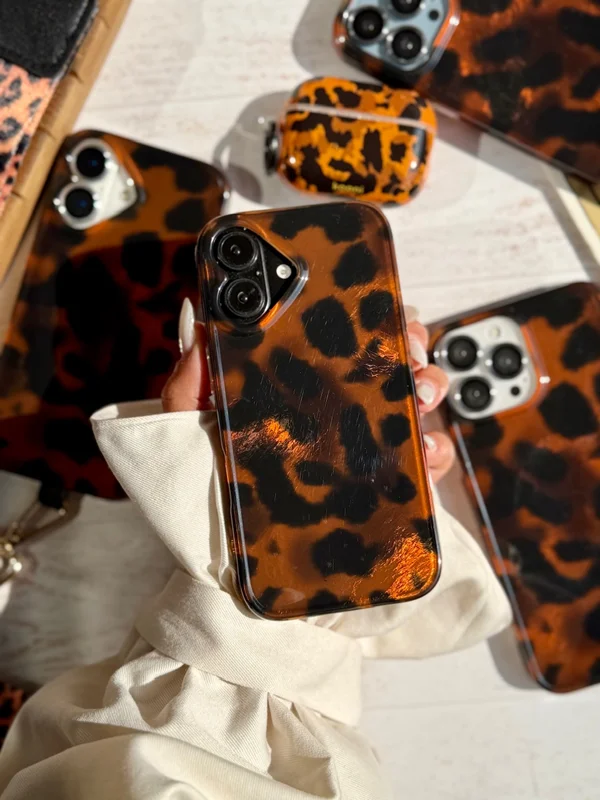 کاور طرح پلنگی کد 08 گوشی آیفون 16 پرو