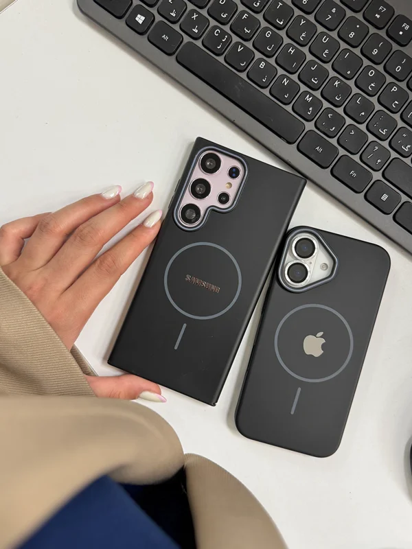 MagSafe case, gray design iPhone 16 Pro phone