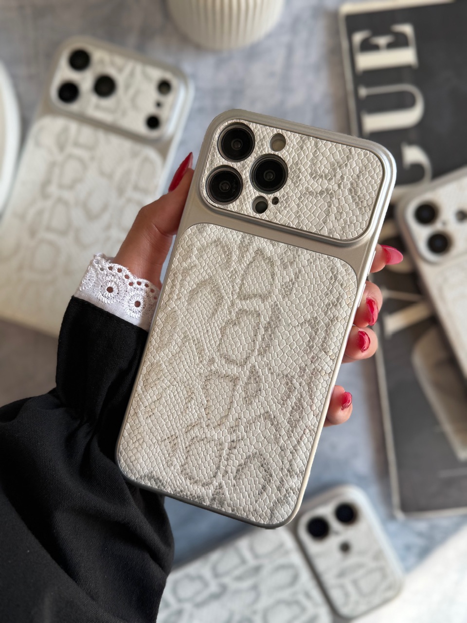 قاب پایتون سفید (کدC2188)