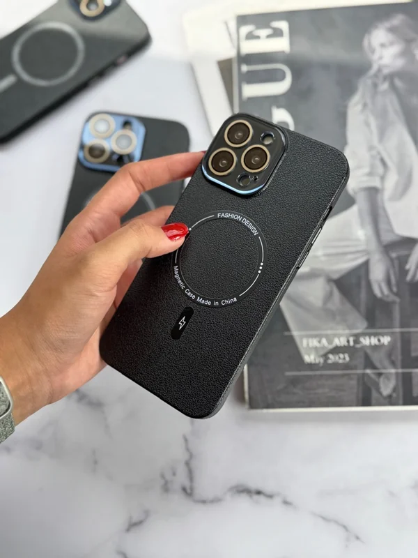 Mag safe iPhone 13 Pro Max case with black pattern