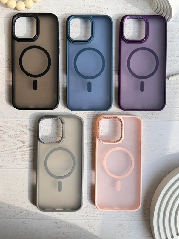 Matte Mag Safe carbon case for iPhone 16Promax