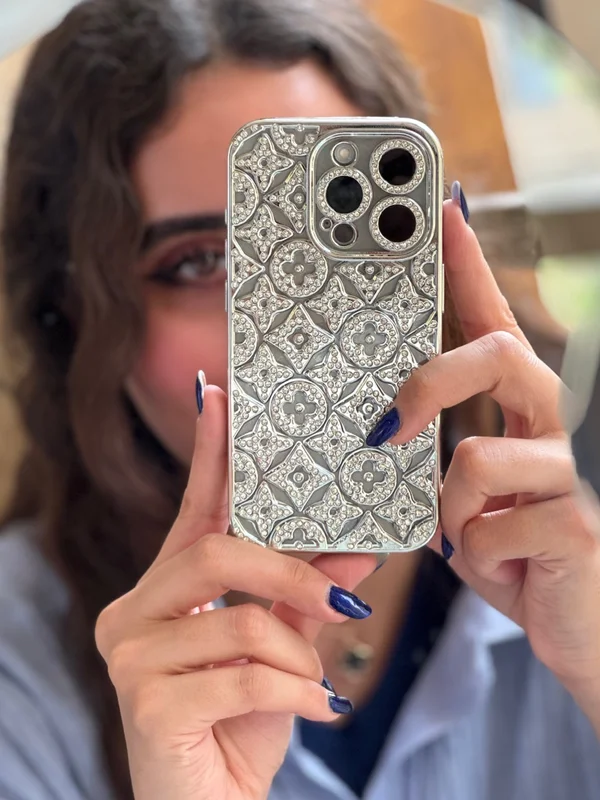 Luxury Diamond Pattern Phone Case with Rhinestones for iPhone 16 ProMax phone