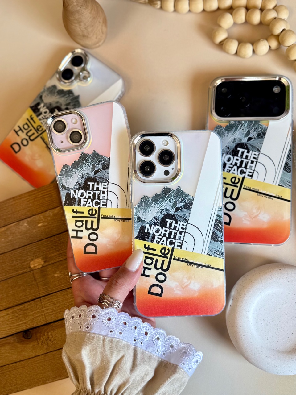 قاب طرح North Face Half Doel گوشی آیفون 13 و آیفون 14